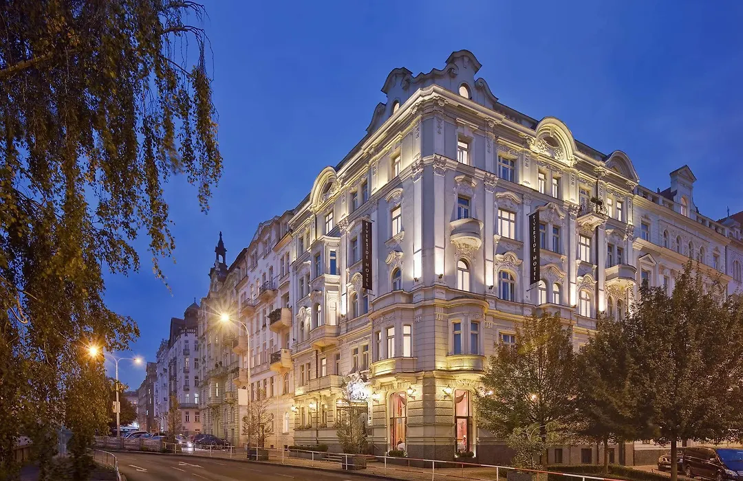Mamaison Riverside Hotell 5*